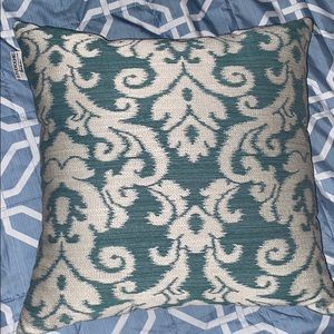 Decorative accent Pillow ✨